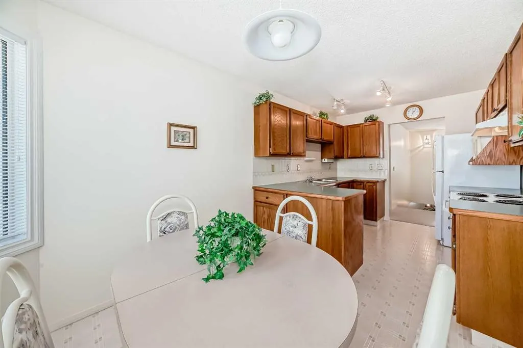 44 Hawkside Park NW