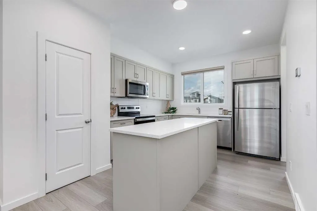 61 Belmont Drive SW