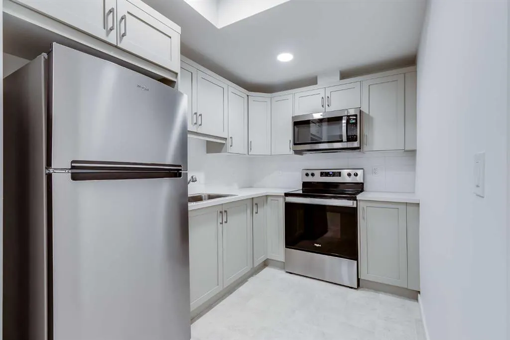 61 Belmont Drive SW