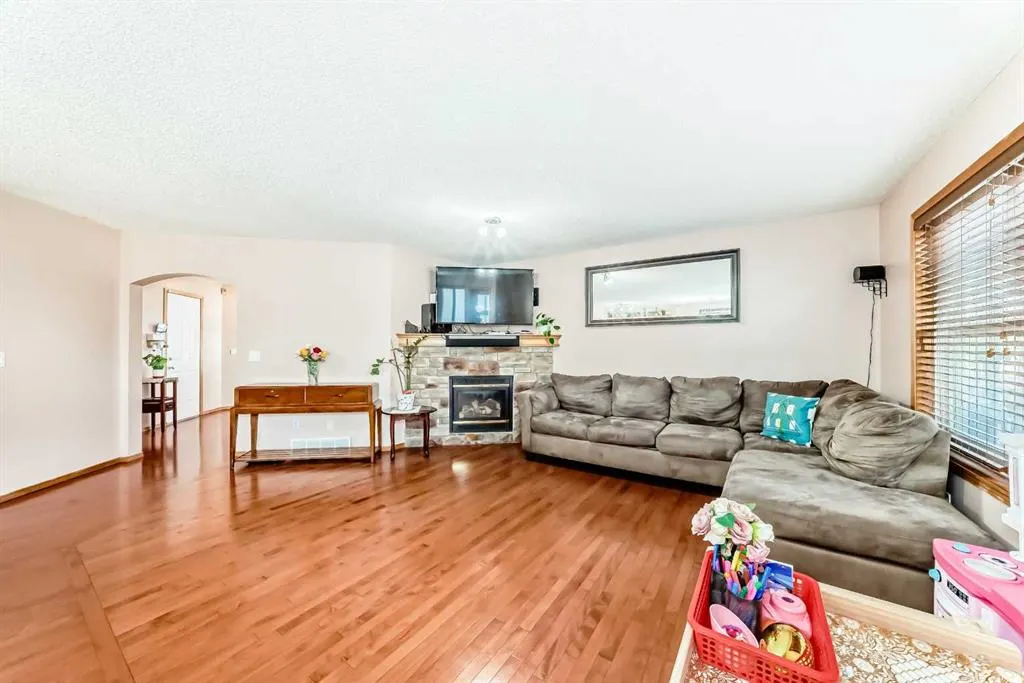 16062 Everstone Road SW