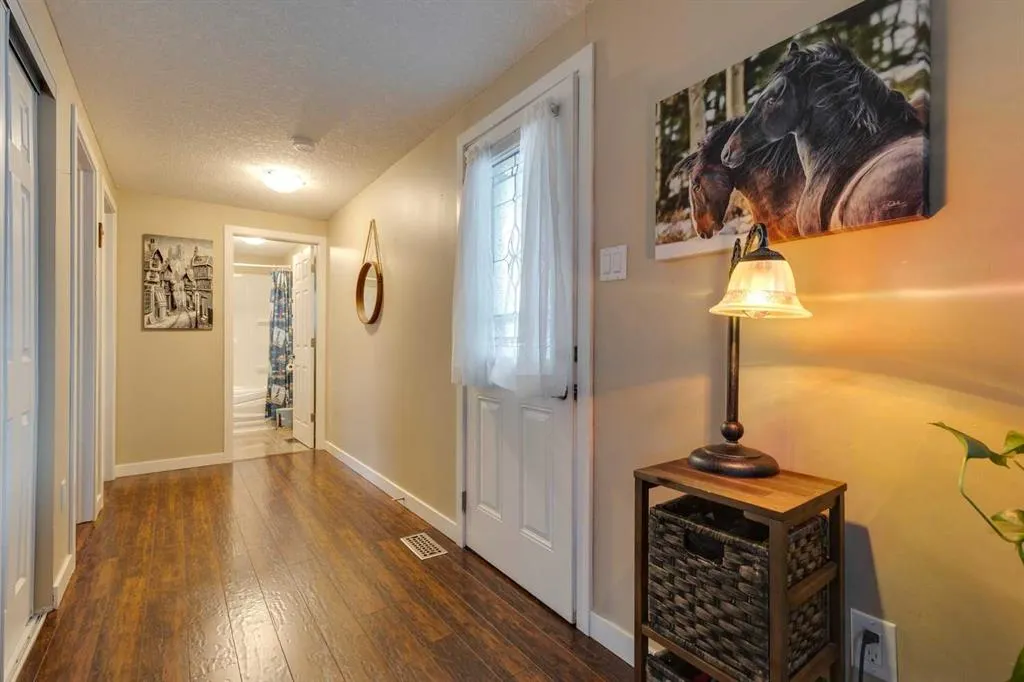 99 Arbour Lake Road NW, #106