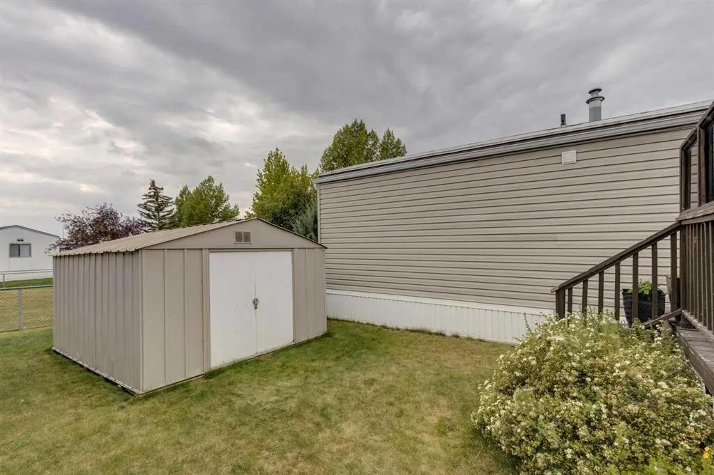 99 Arbour Lake Road NW, #106