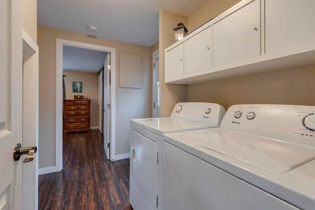 99 Arbour Lake Road NW, #106