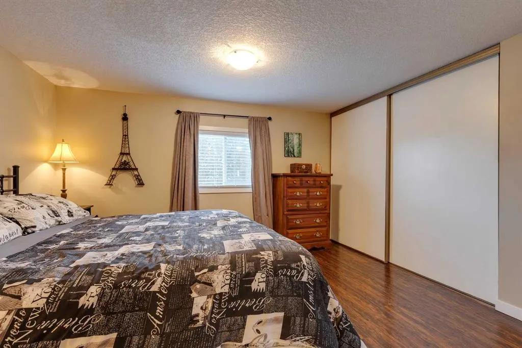 99 Arbour Lake Road NW, #106
