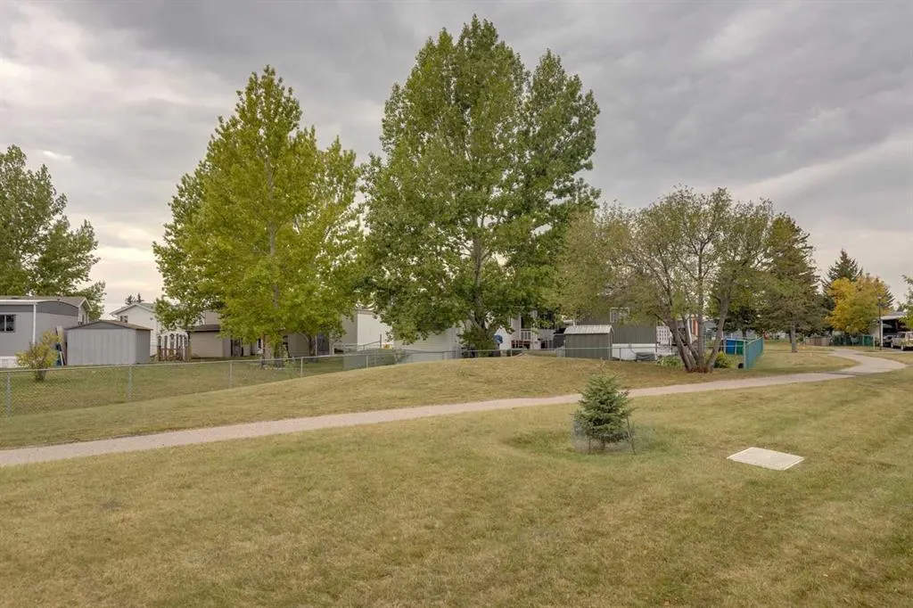 99 Arbour Lake Road NW, #106