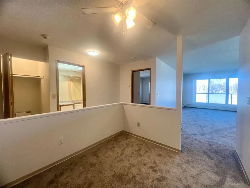 333 Garry Crescent NE, #316