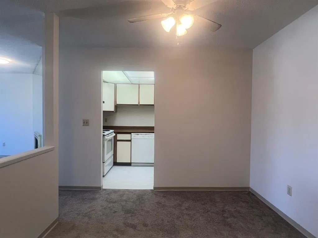 333 Garry Crescent NE, #316
