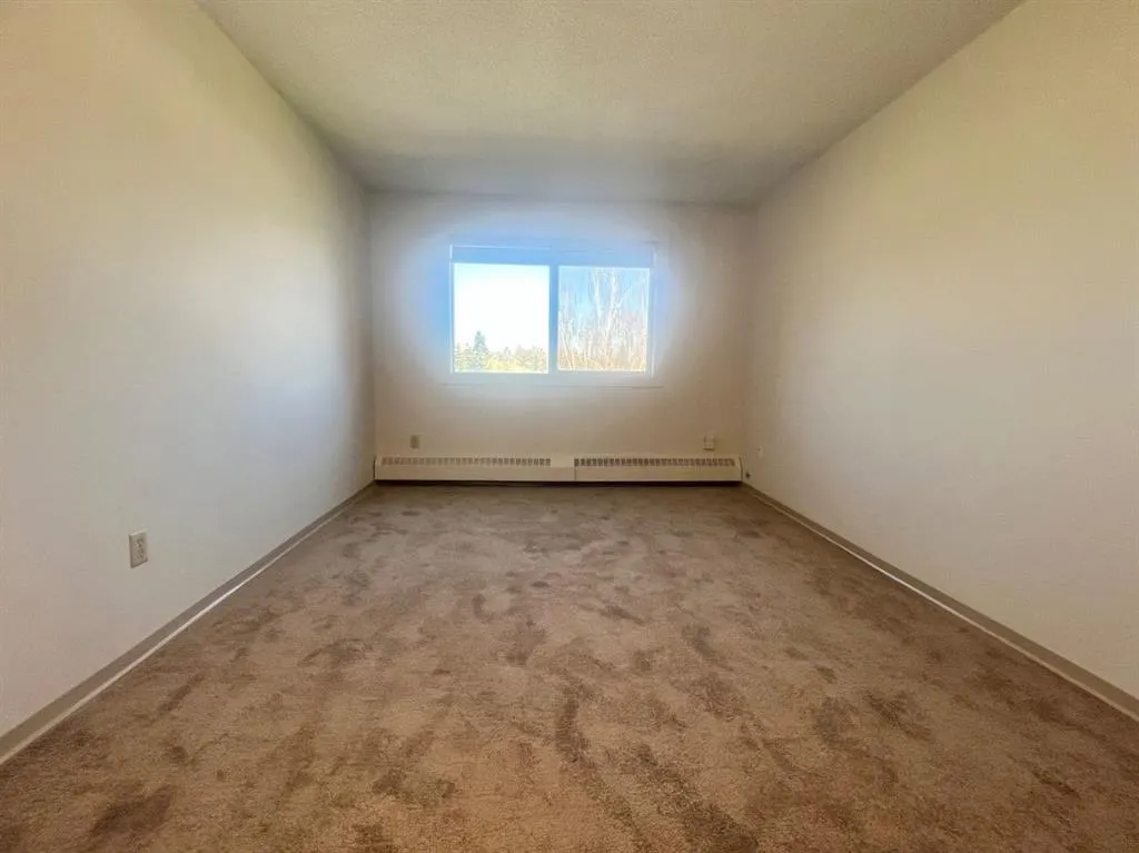 333 Garry Crescent NE, #316