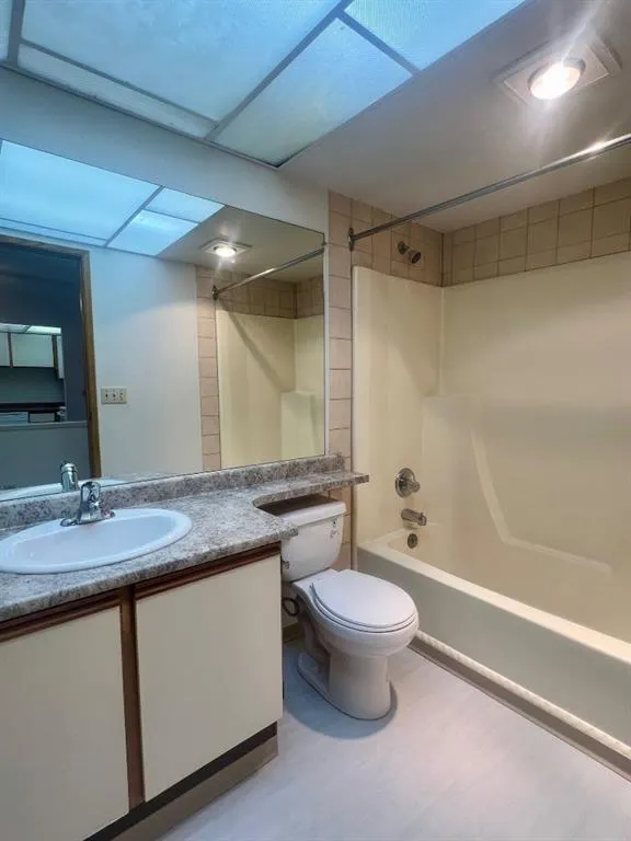 333 Garry Crescent NE, #316