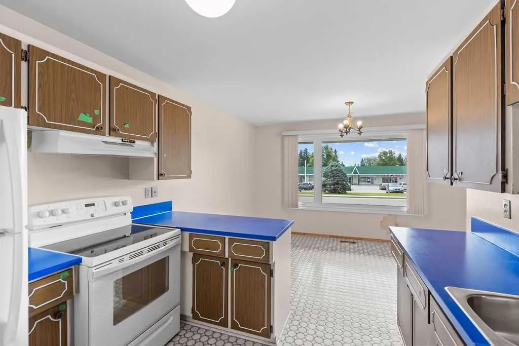 1212 Lake Sylvan Drive