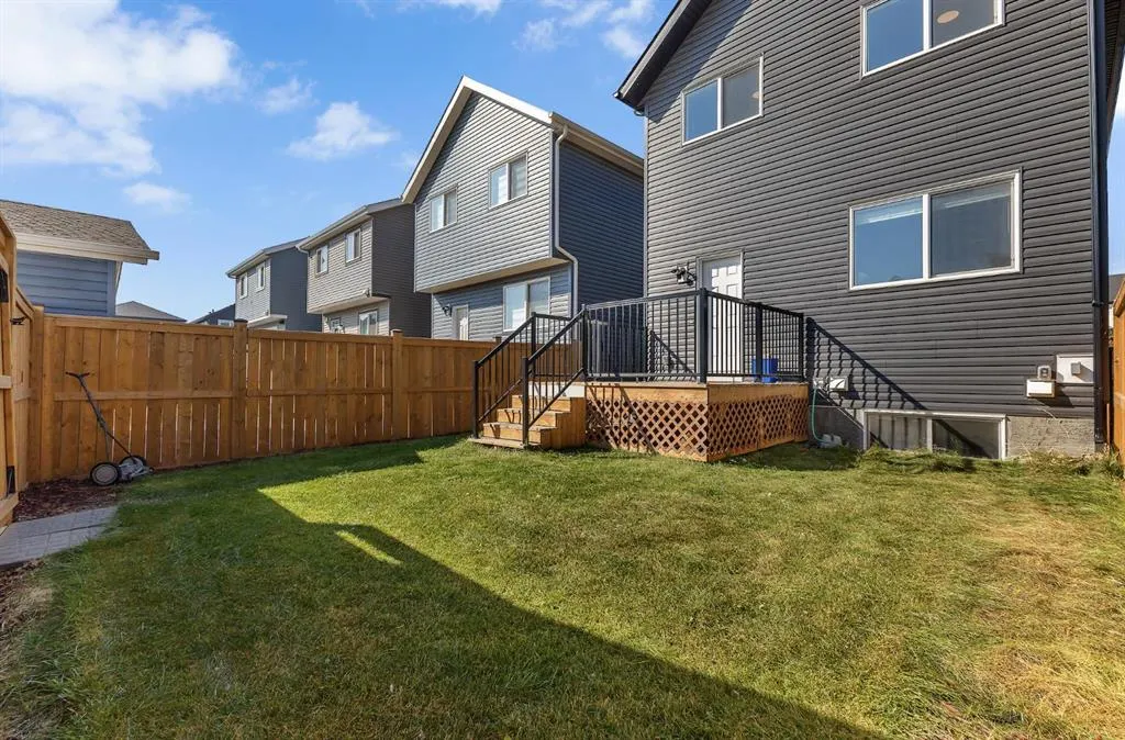 231 Lavender Manor SE