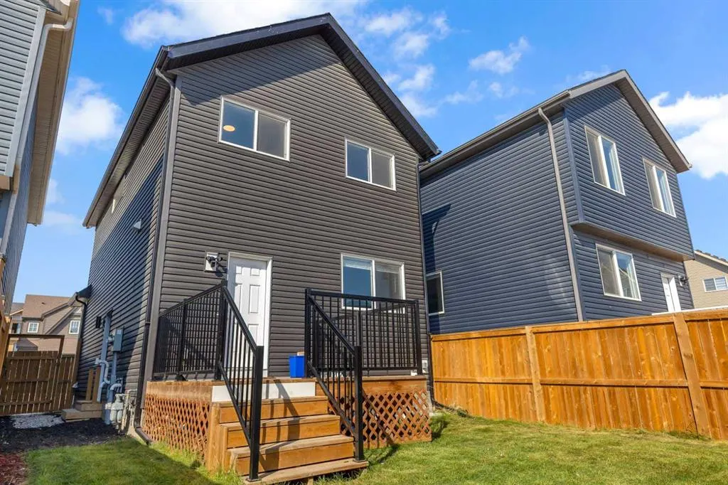 231 Lavender Manor SE