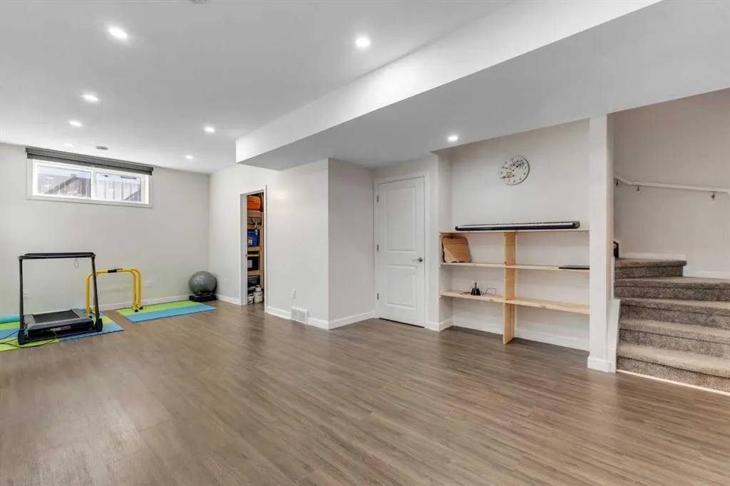231 Lavender Manor SE