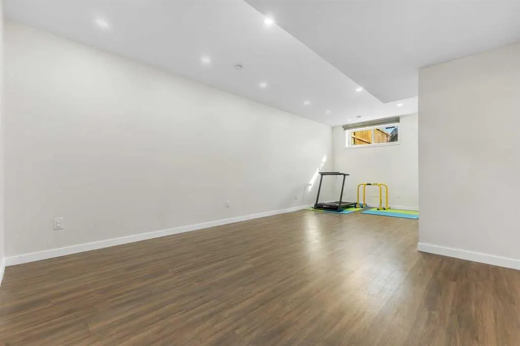 231 Lavender Manor SE