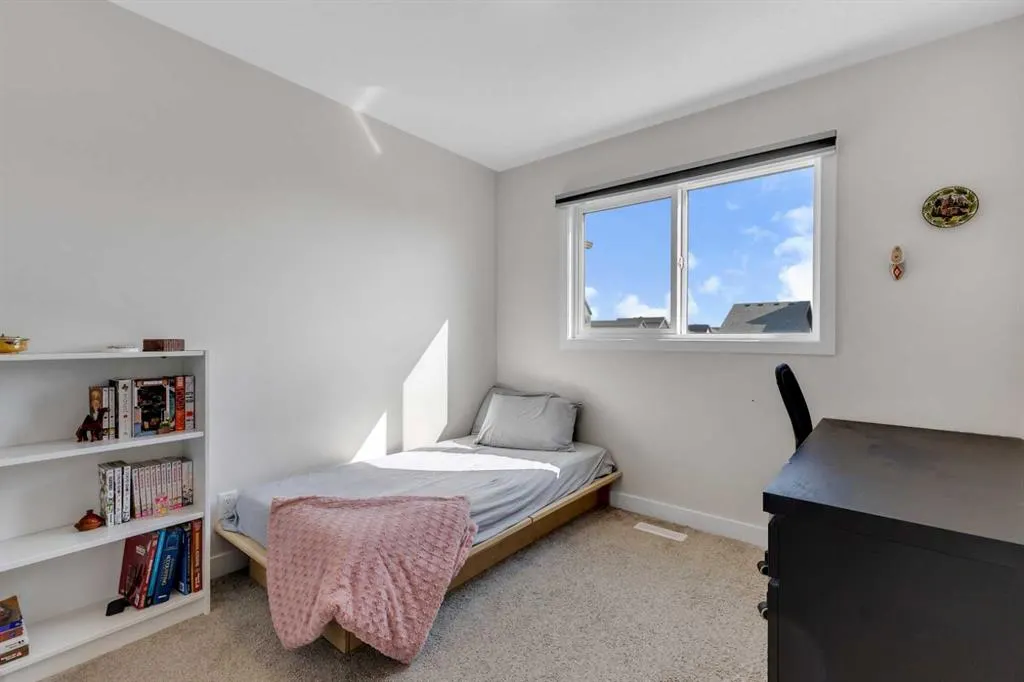 231 Lavender Manor SE