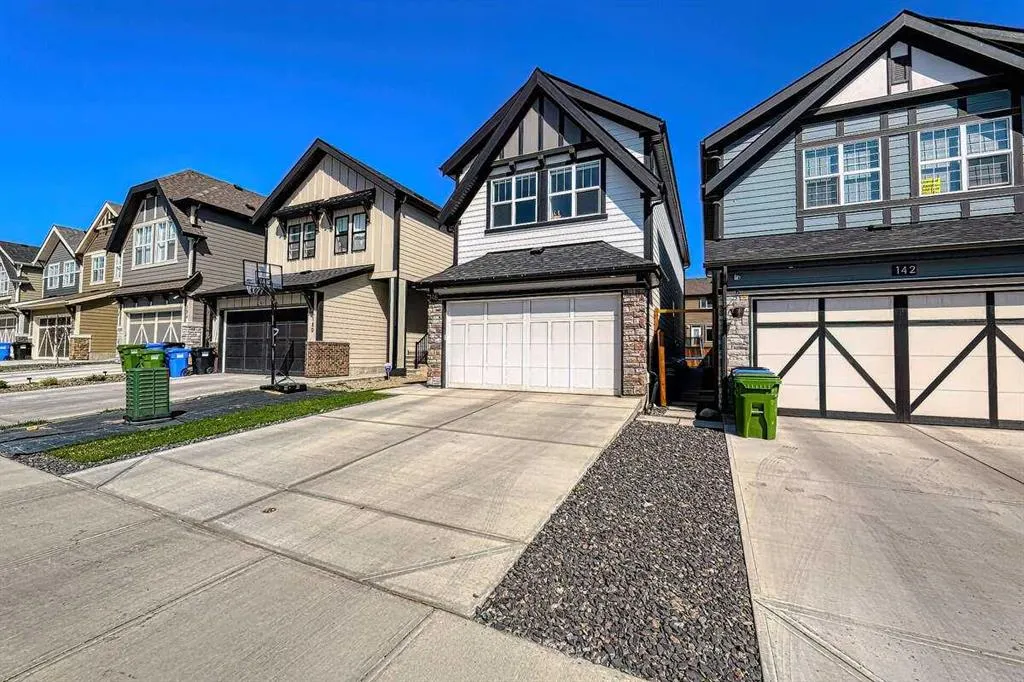 146 Arbour Lake Rise NW