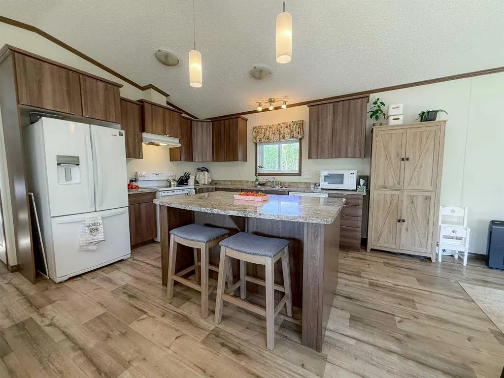 12104 TWP RD 792