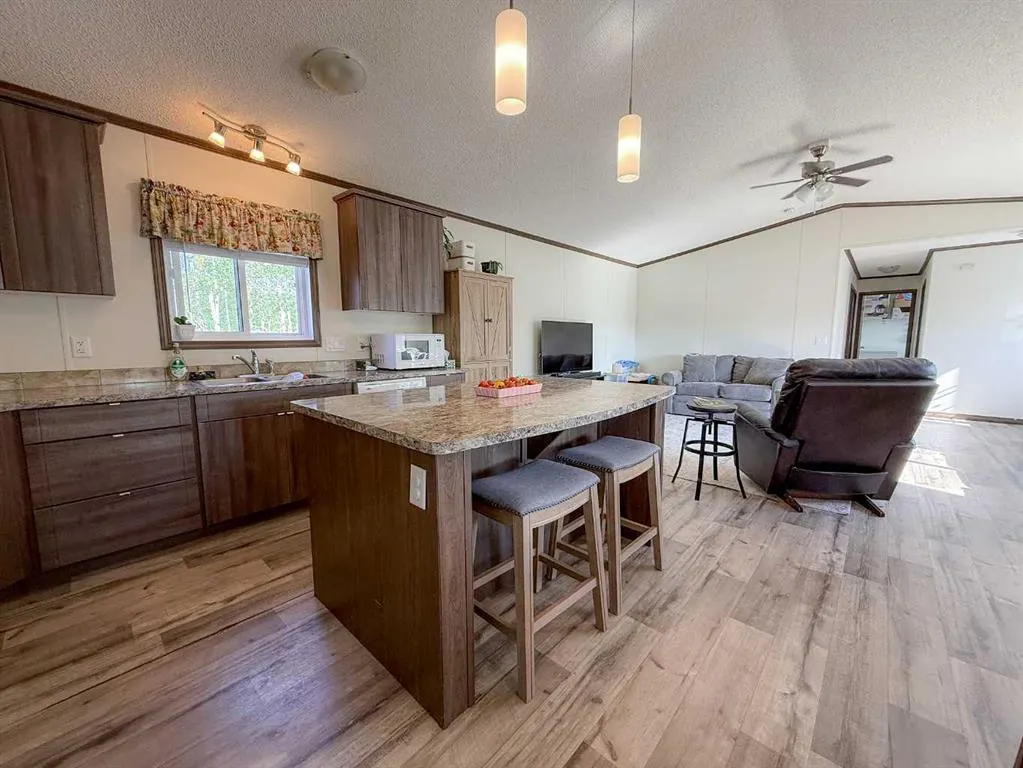 12104 TWP RD 792