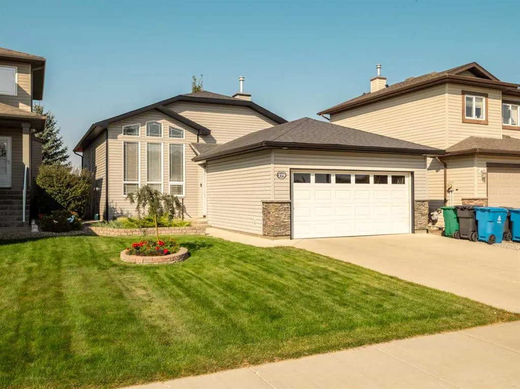 279 Squamish Court W