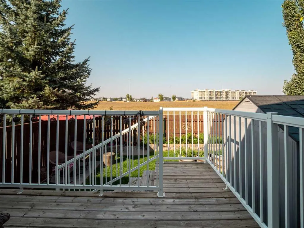279 Squamish Court W