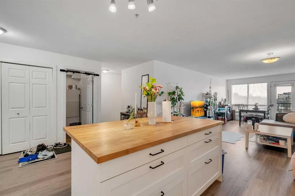 1724 26 Avenue SW, #302