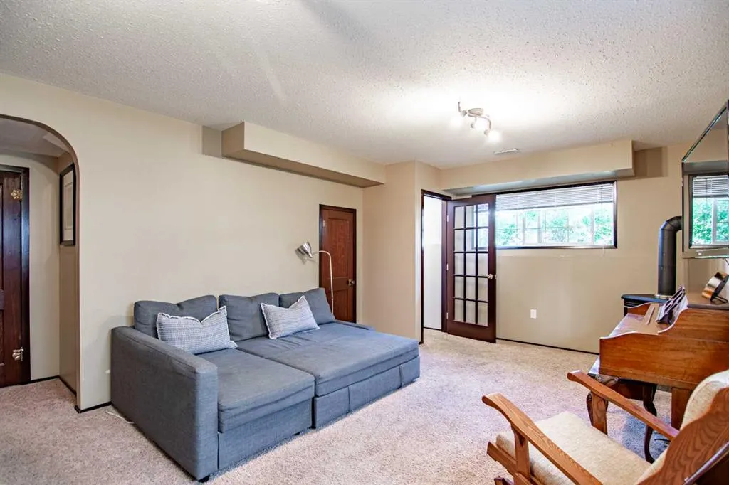 84 Addington Drive