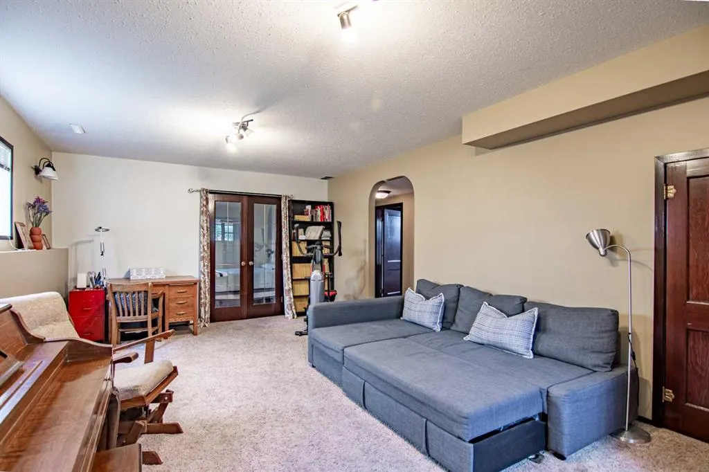 84 Addington Drive