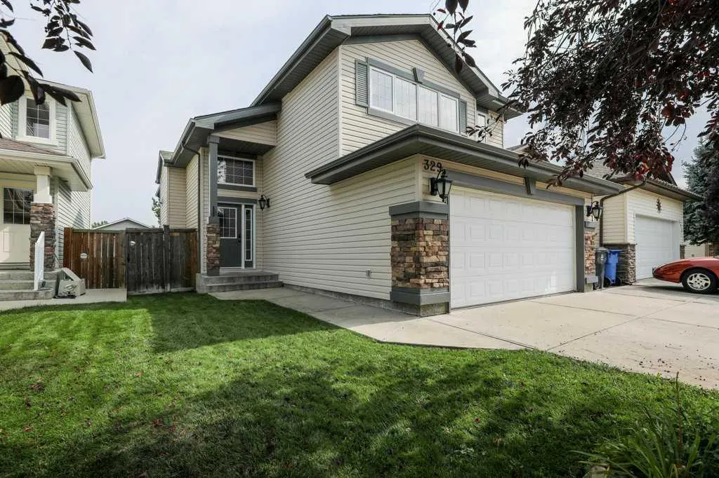329 Grizzly Crescent N