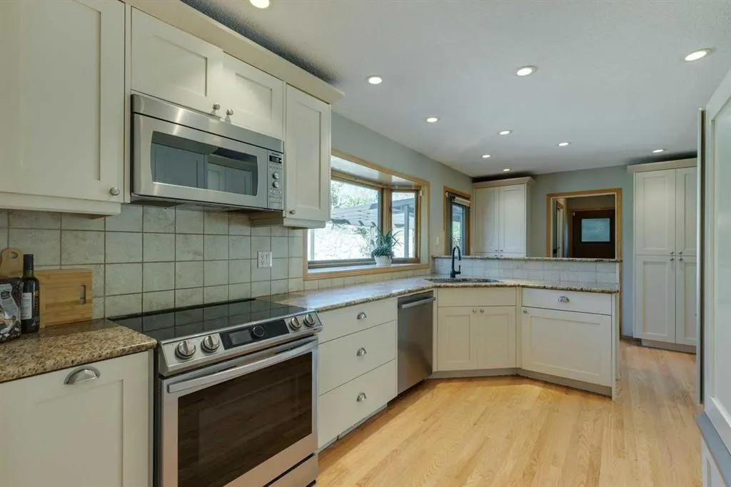 523 Ranch Estates Place NW