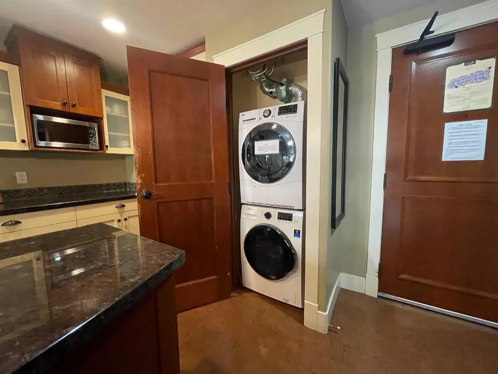 187 Kananaskis Way, #313