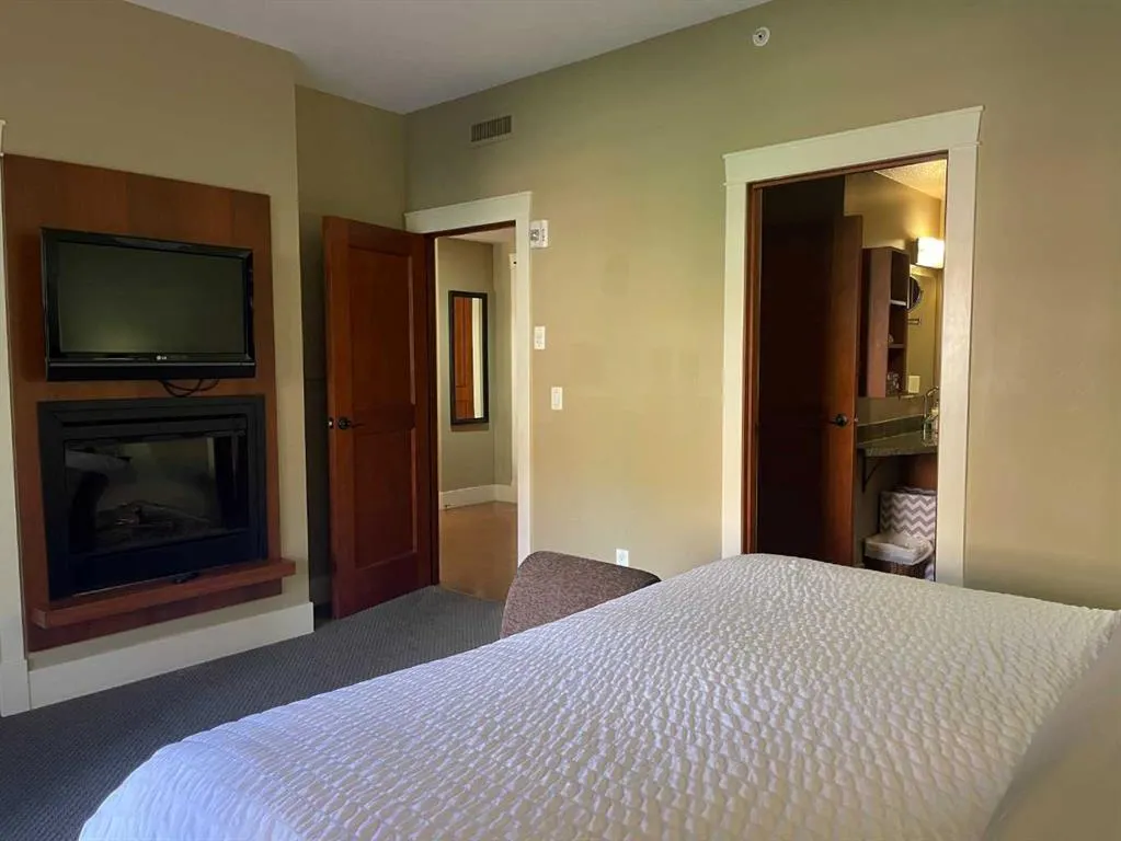 187 Kananaskis Way, #313