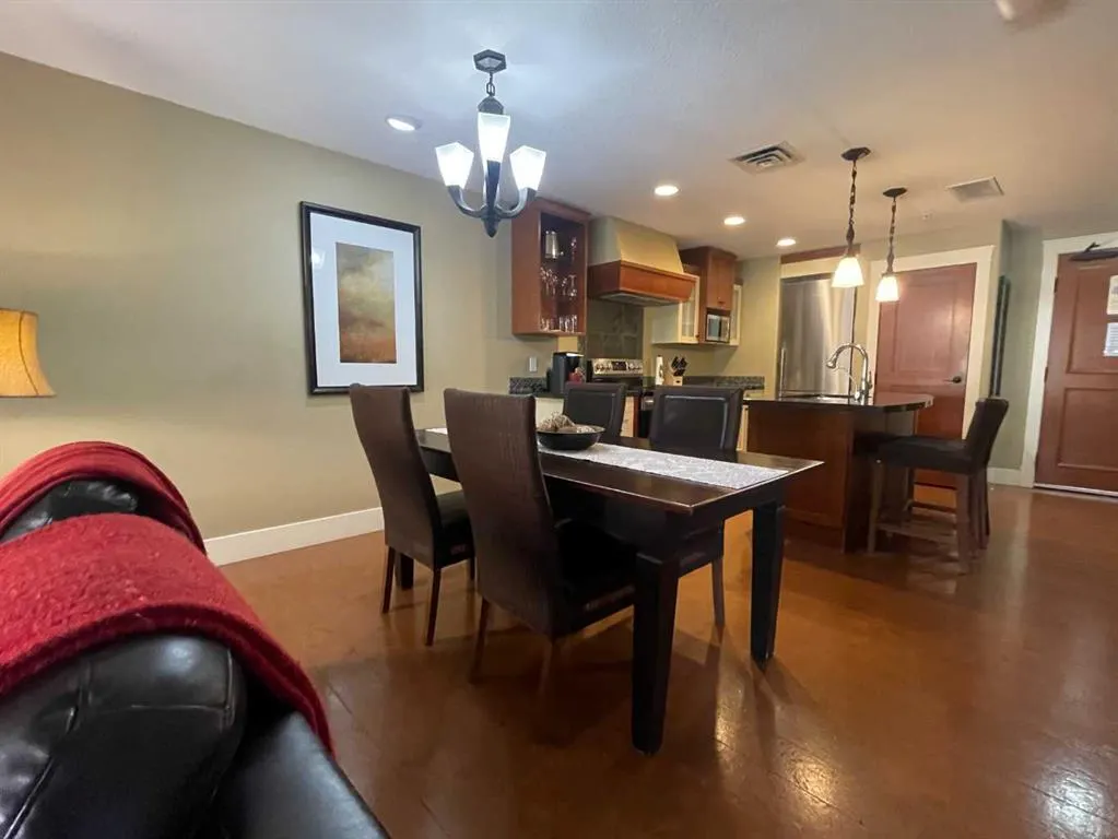 187 Kananaskis Way, #313