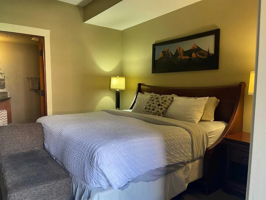 187 Kananaskis Way, #313