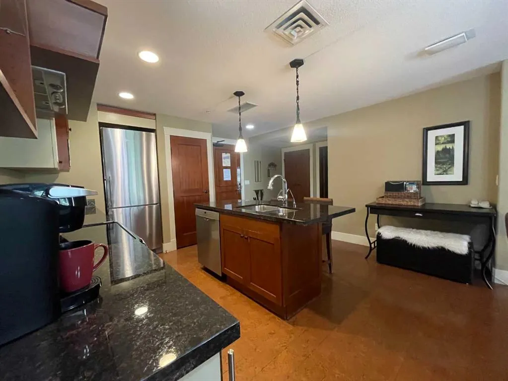 187 Kananaskis Way, #313