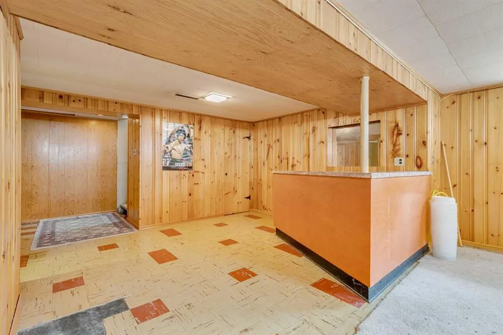 146 Wedgewood Drive SW