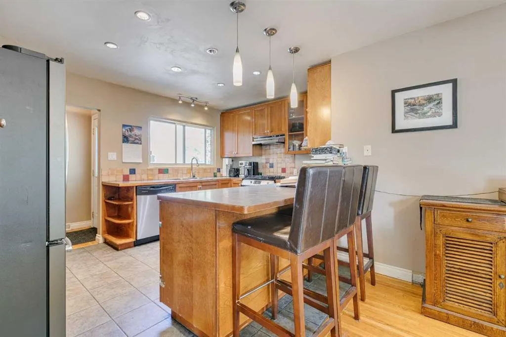 146 Wedgewood Drive SW
