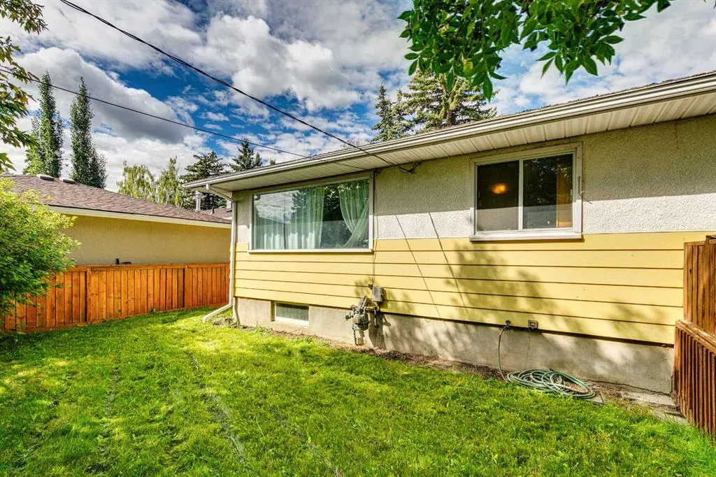 146 Wedgewood Drive SW