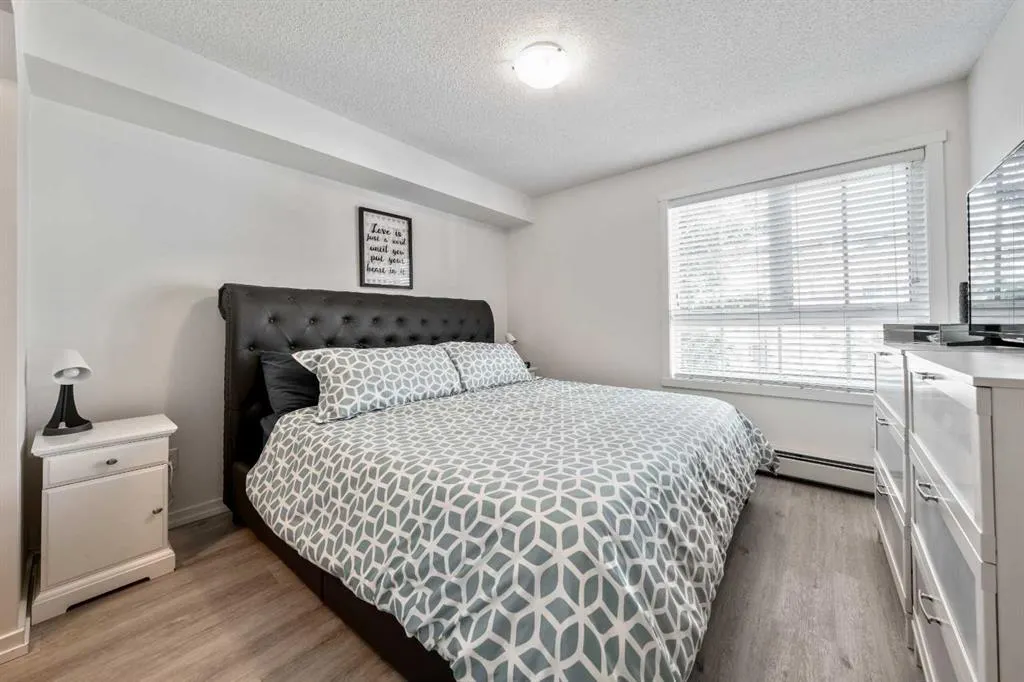 279 Copperpond Common SE, #1306