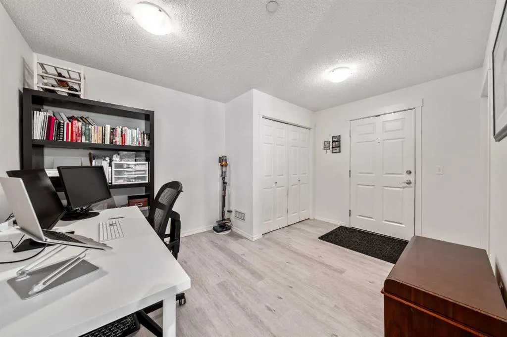 279 Copperpond Common SE, #1306