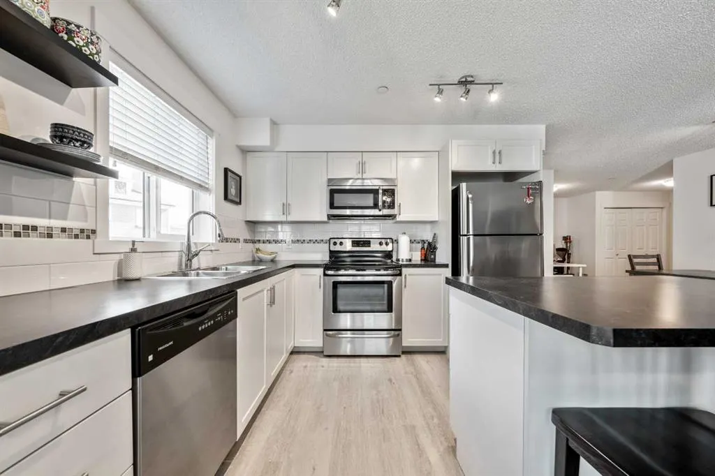 279 Copperpond Common SE, #1306