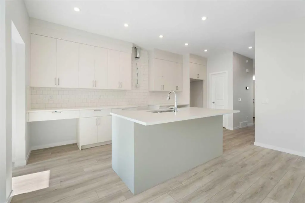 34 Herron Common NE