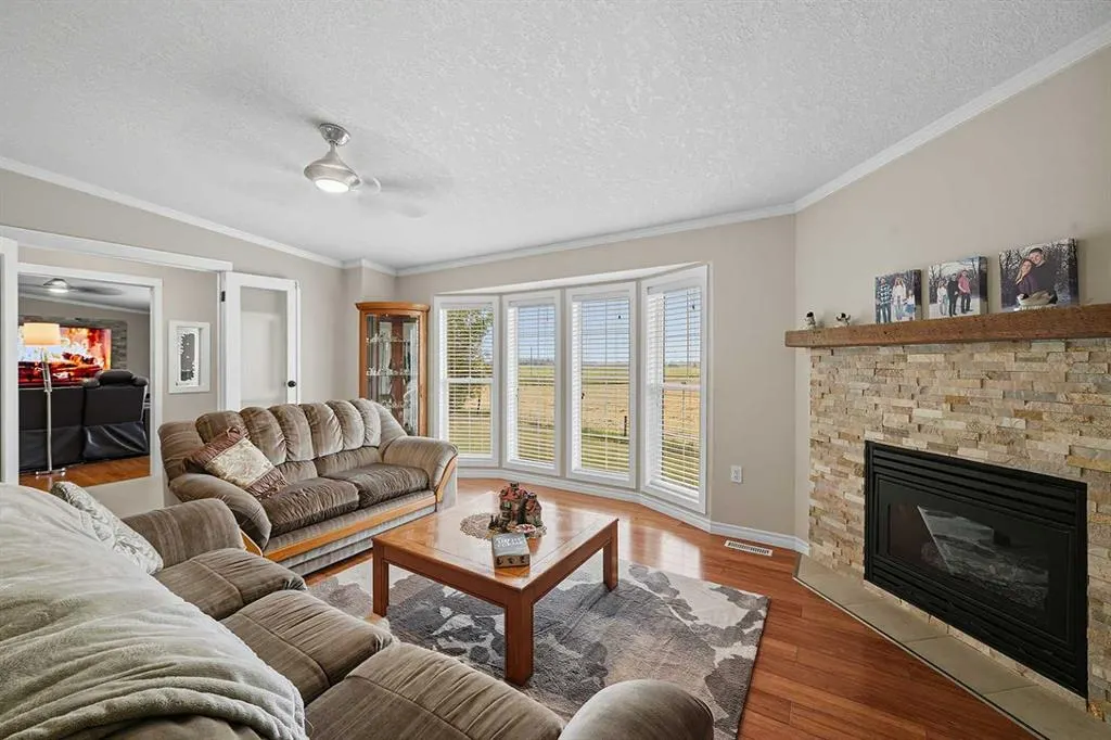 22093 Township Road 283A