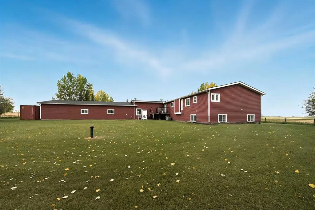 22093 Township Road 283A