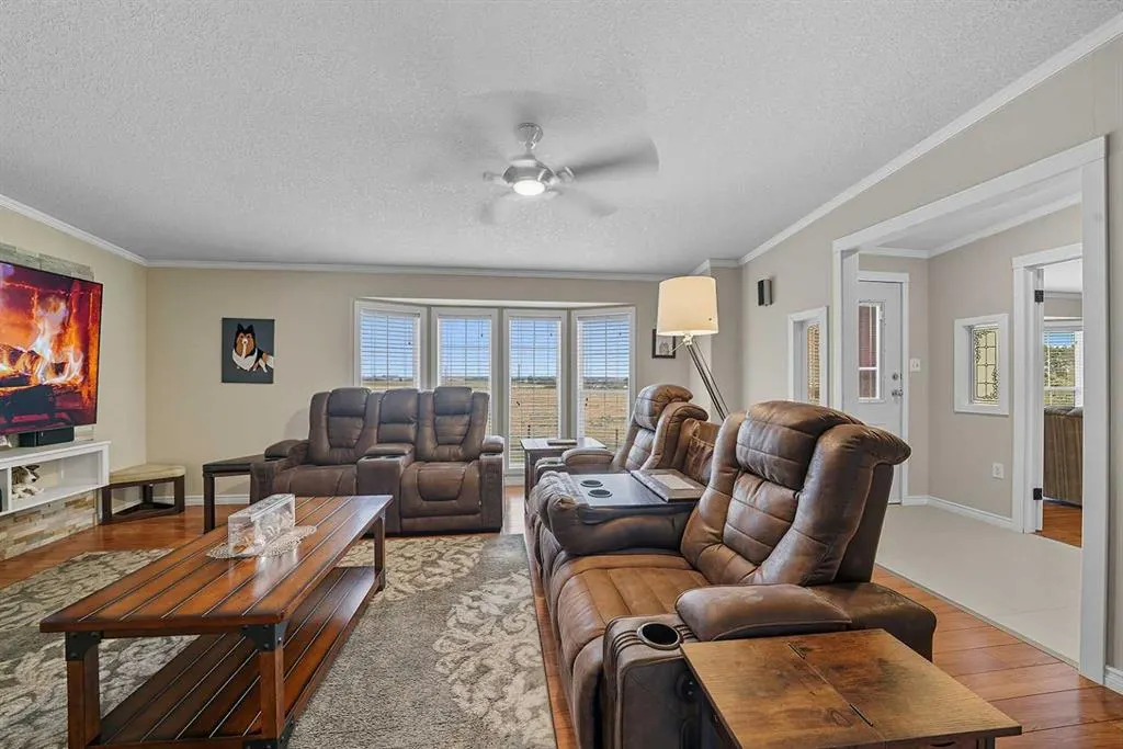 22093 Township Road 283A