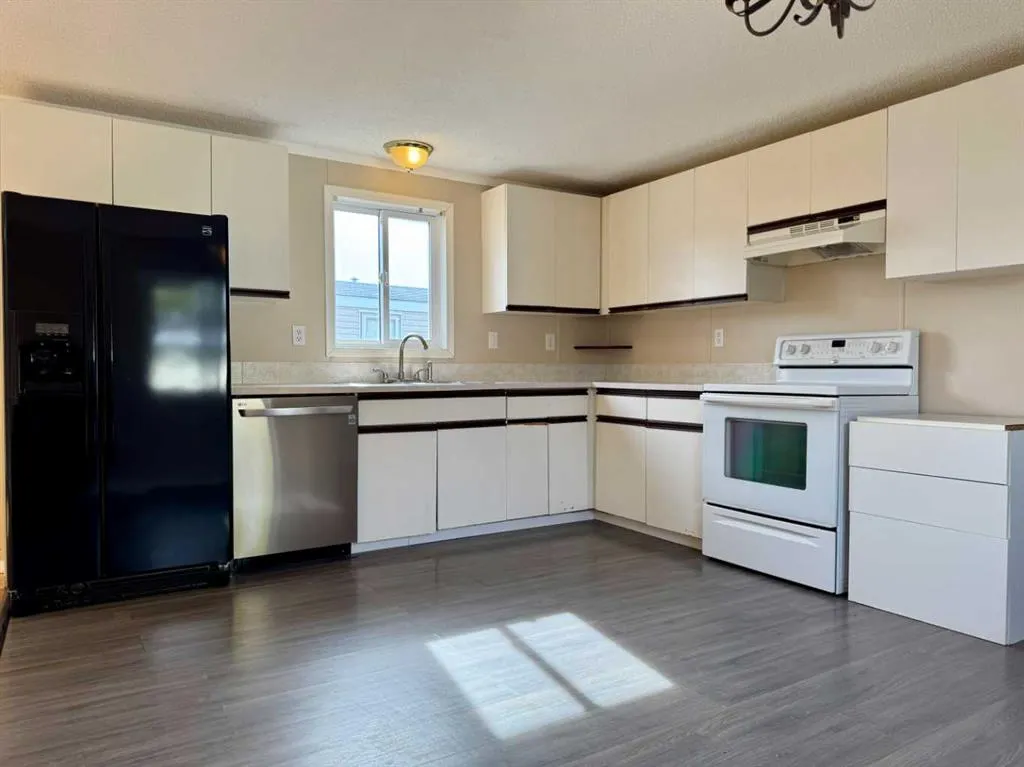 9824 104 Avenue, #6