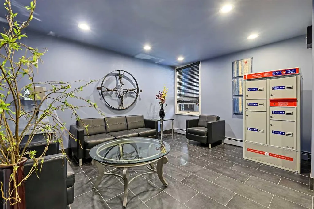 733 14 Avenue SW, #302
