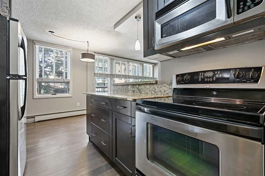 733 14 Avenue SW, #302