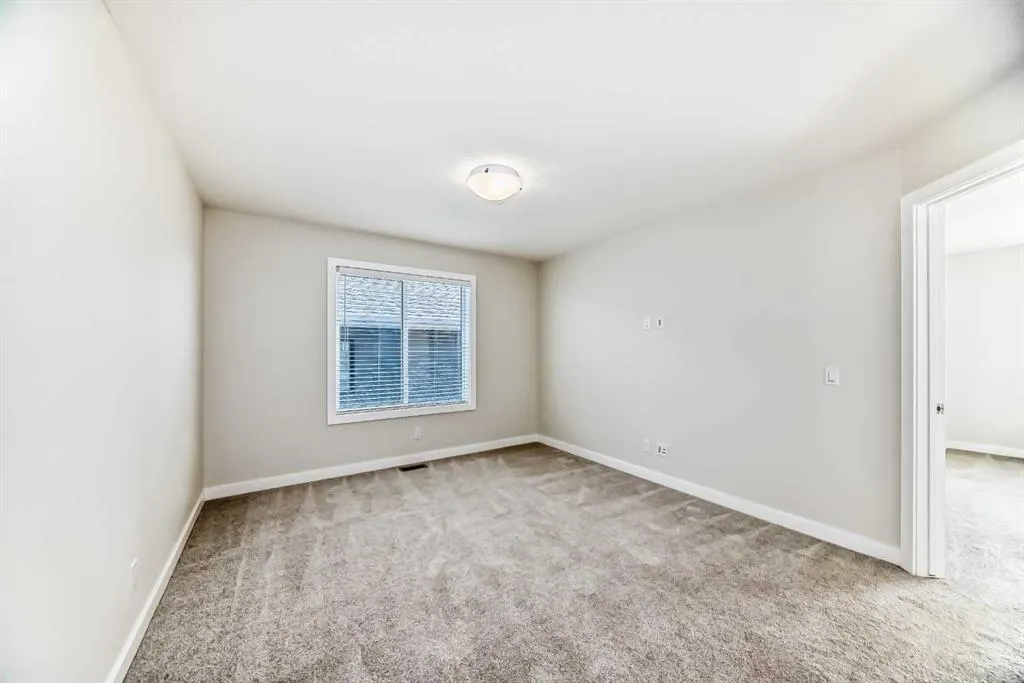 105 Creekside Way SW