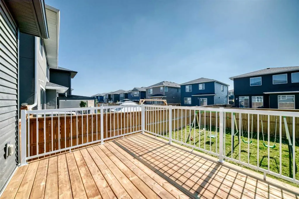105 Creekside Way SW