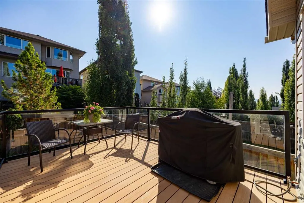 703 Tuscany Drive NW